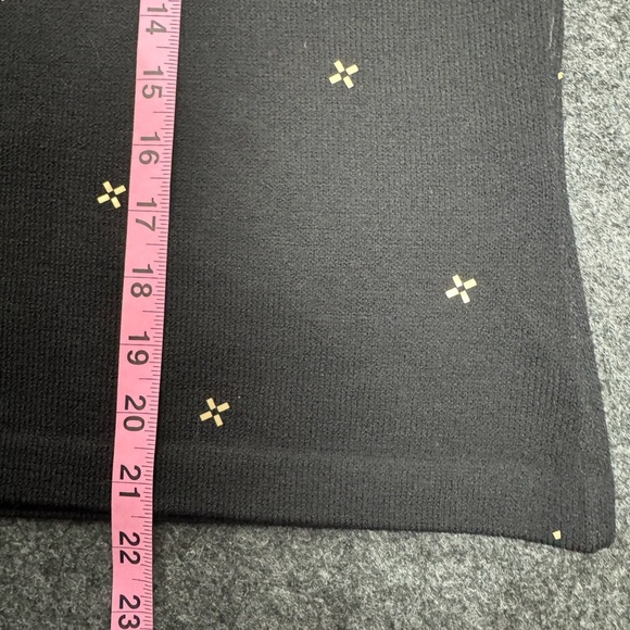 St. John Knit Top Short Sleeve embellished Small - Picture 6 of 7